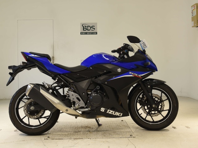 Suzuki GSX250R