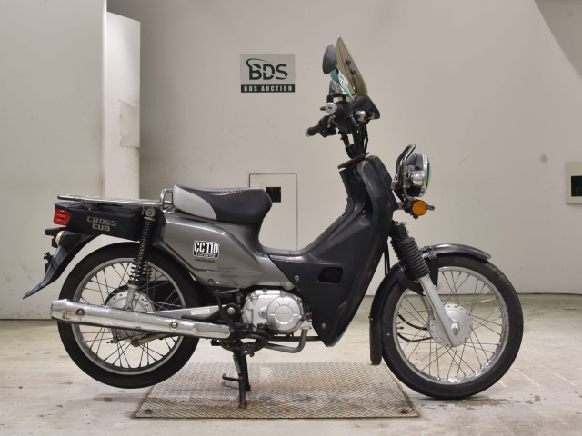 Honda CC110 CROSSCUB 2016