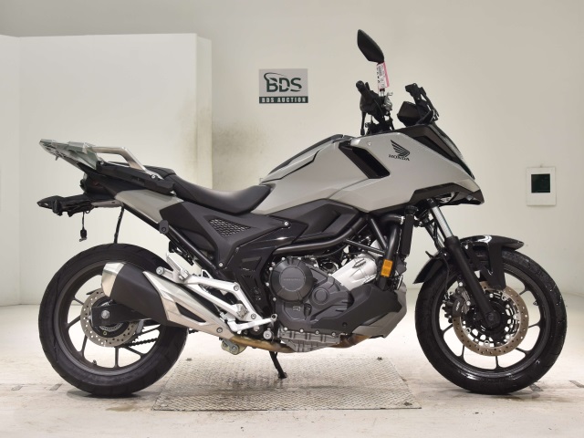 Honda NC750X 2025