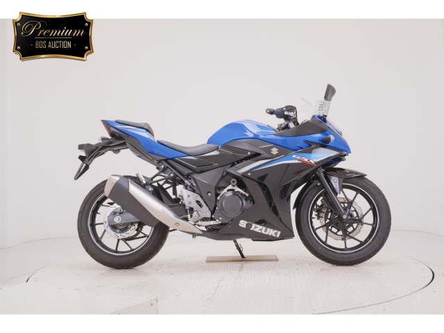 Suzuki GSX250RA