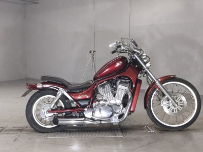 Suzuki INTRUDER 400