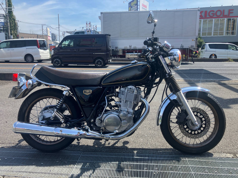 Yamaha SR400 2021