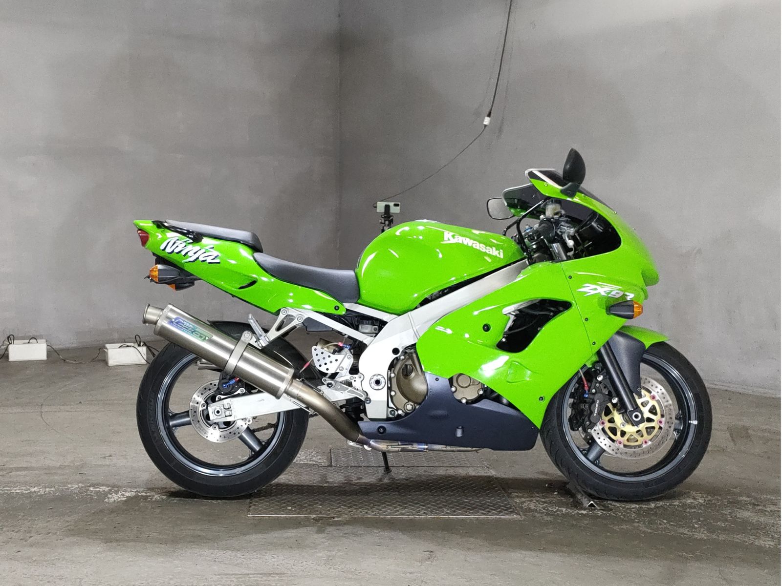 Kawasaki NINJA ZX-9R 1998