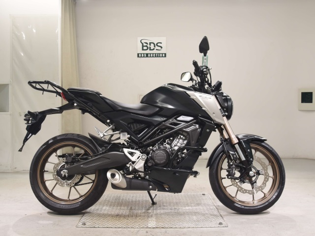 Honda CB125R 2021
