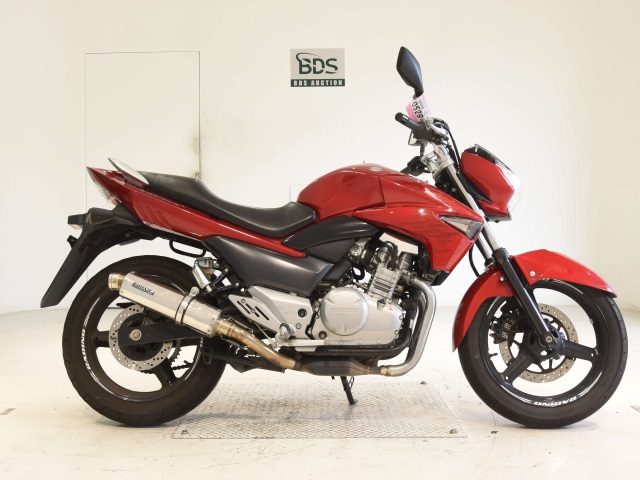 Suzuki GSR250