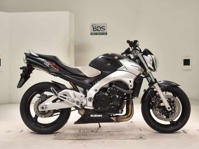 Suzuki GSR400A 2008