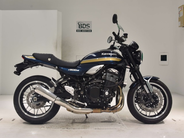 Kawasaki Z900RS 2023