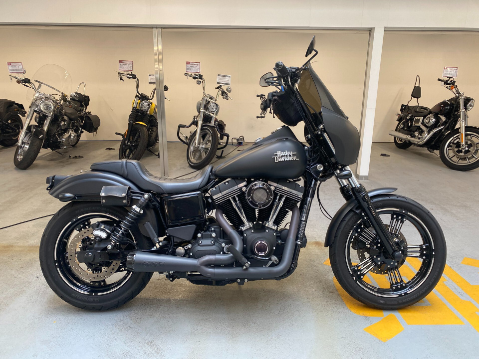 HD STREETBOB FXDB1580 2017