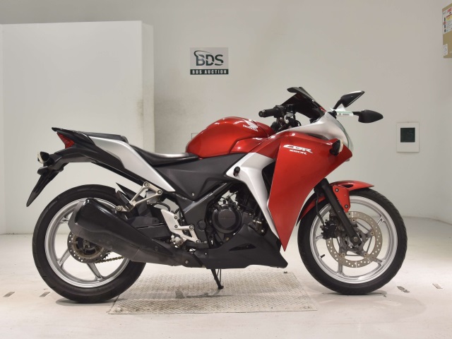 Honda CBR250R 2011