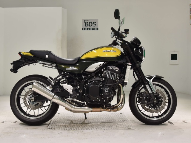 Kawasaki Z900RS 2024