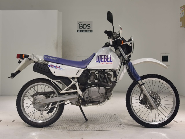Suzuki DJEBEL125
