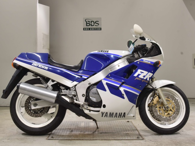 Yamaha FZR1000
