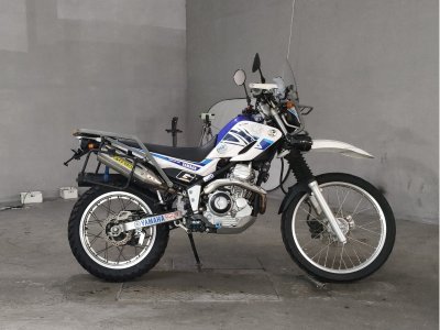 Yamaha SEROW XT250 2018