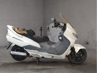 Suzuki SKYWAVE 250S