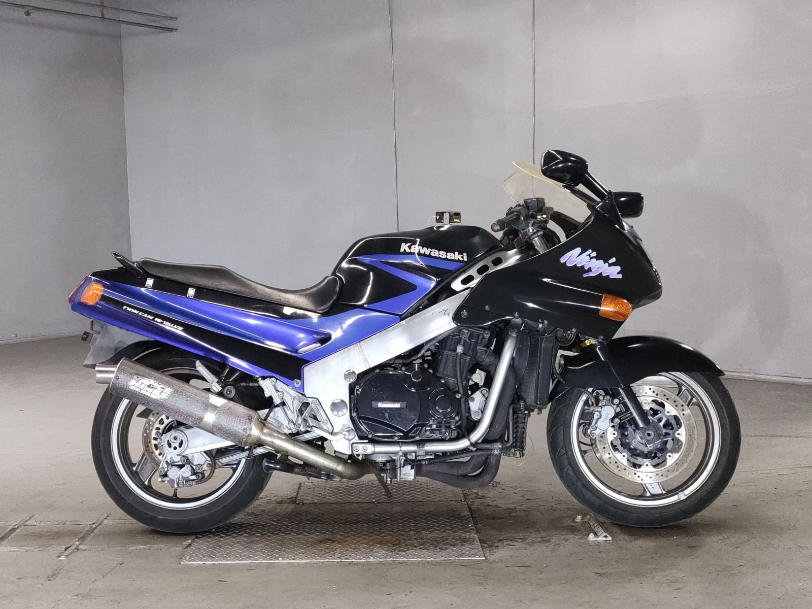 Kawasaki ZZ-R1100 1990
