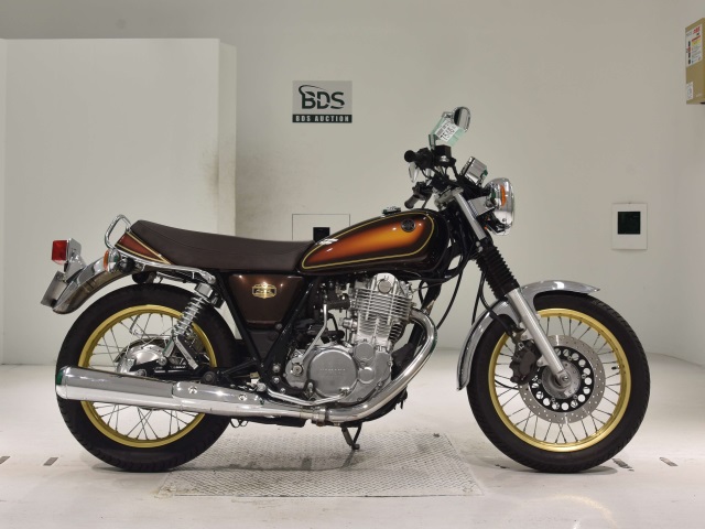 Yamaha SR400 2019