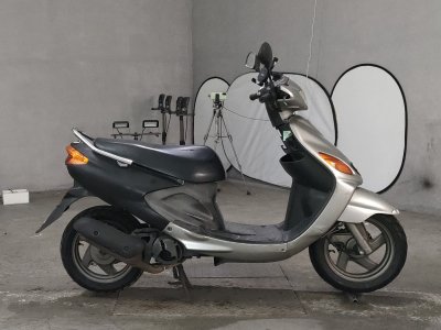 Yamaha GRANDAXIS100 2005