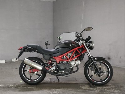 Honda VTR250 2011