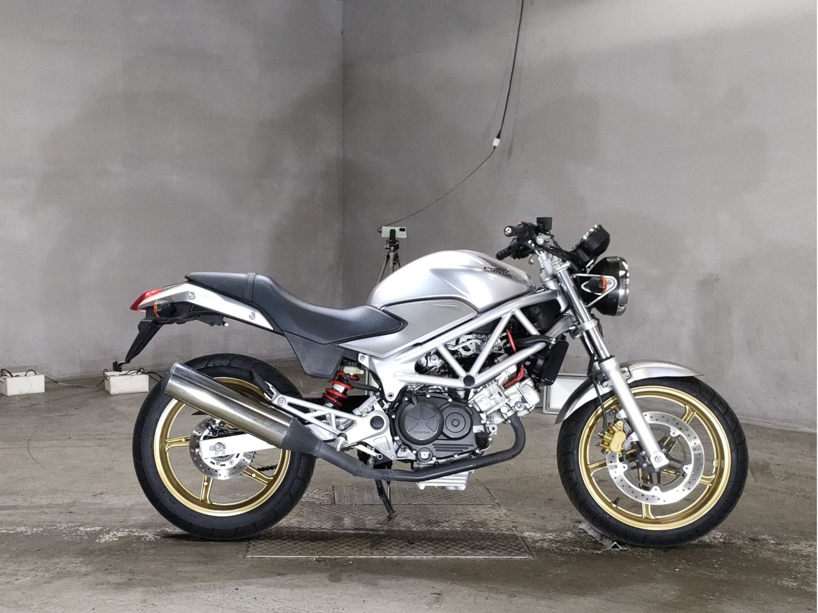 Honda VTR250 2011
