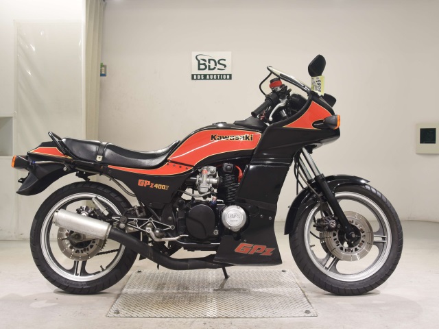 Kawasaki GPZ400F 1983