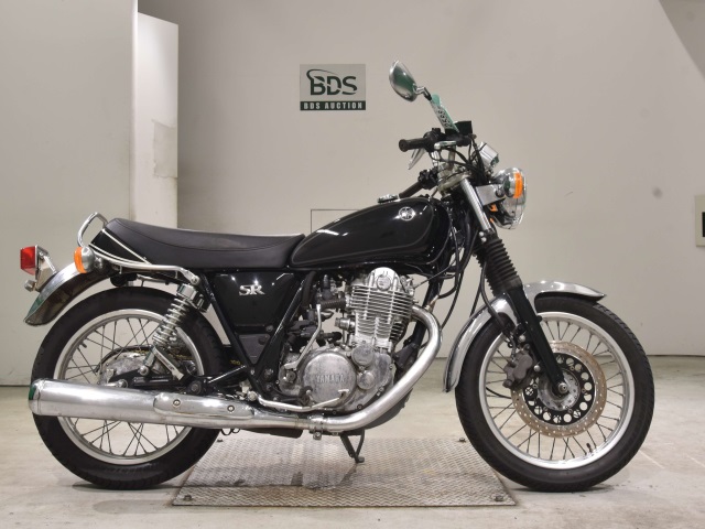 Yamaha SR400 2018