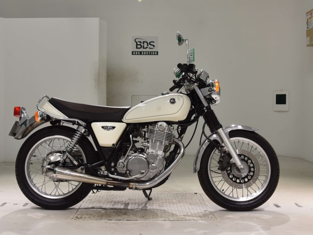 Yamaha SR400 2015