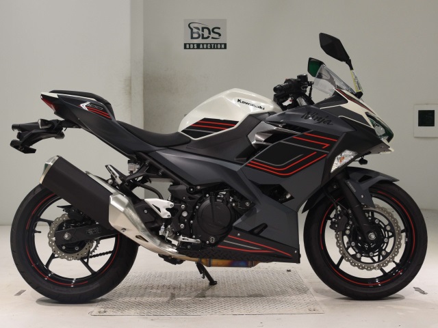 Kawasaki NINJA400 2024