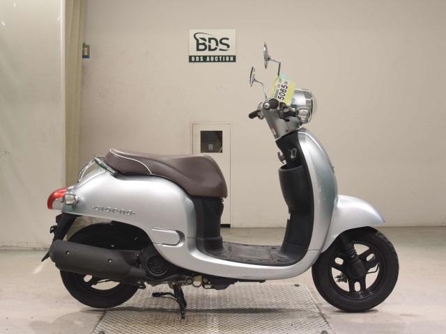Honda GIORNO 2011