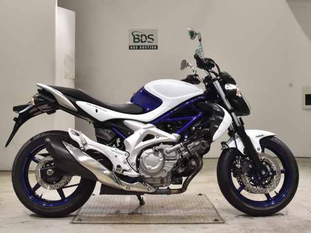 Suzuki GLADIUS SFV400 2010