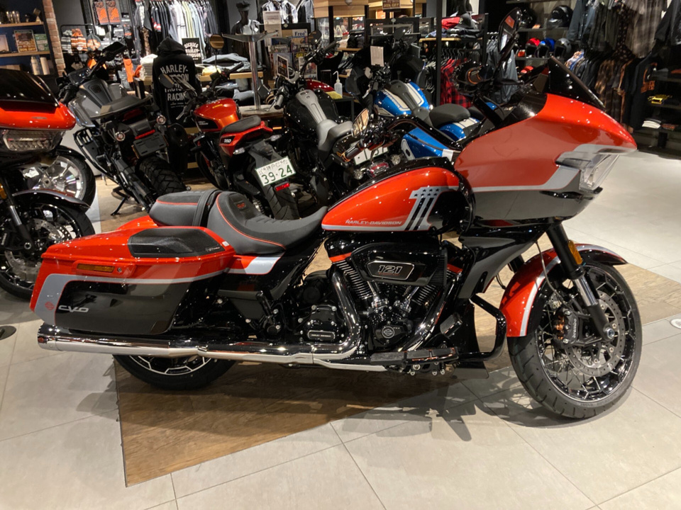 HD ROAD GLIDE FLTRXSE1923 CVO 2025