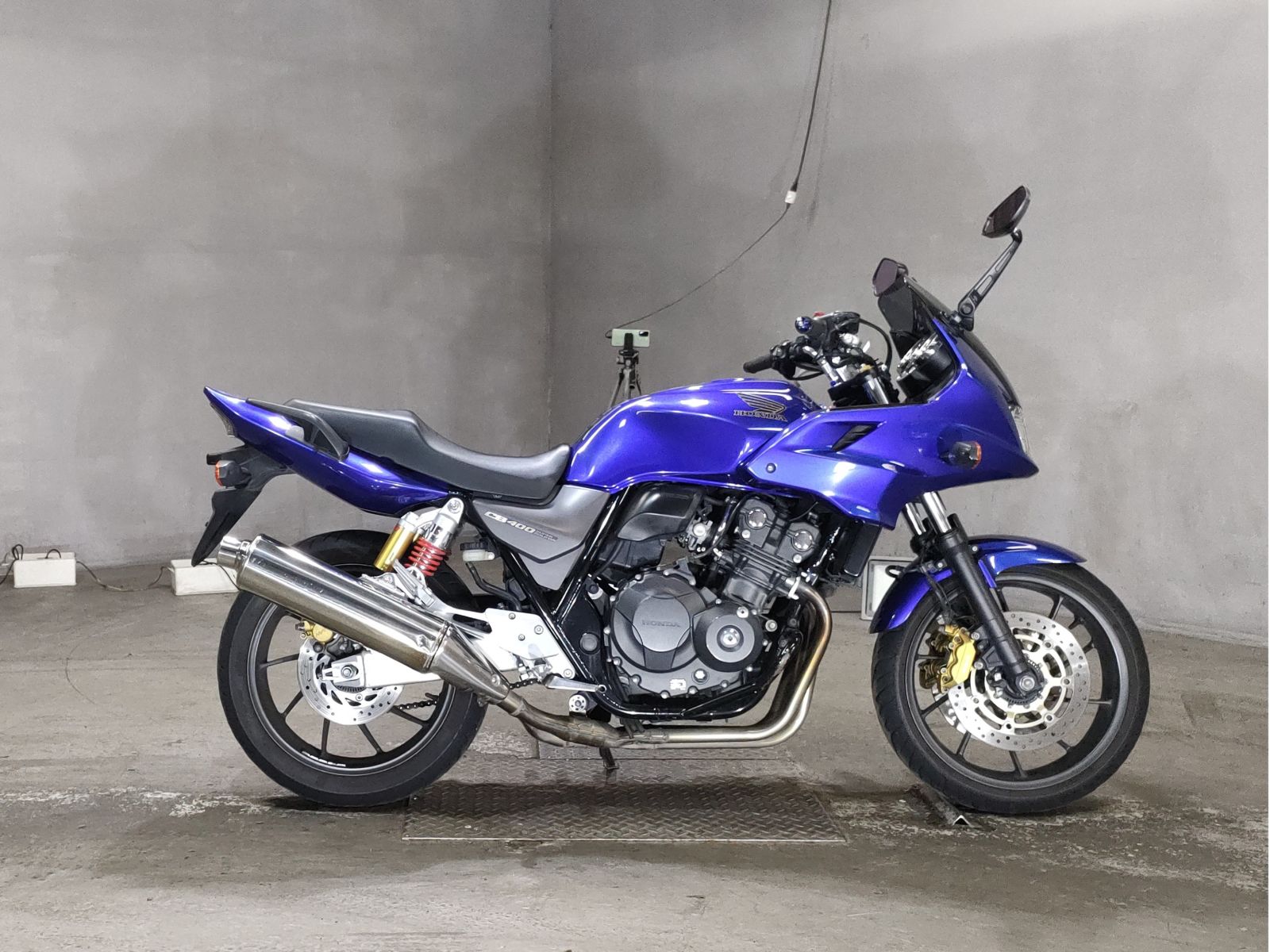 Honda CB400SFV BOLDOR 2015
