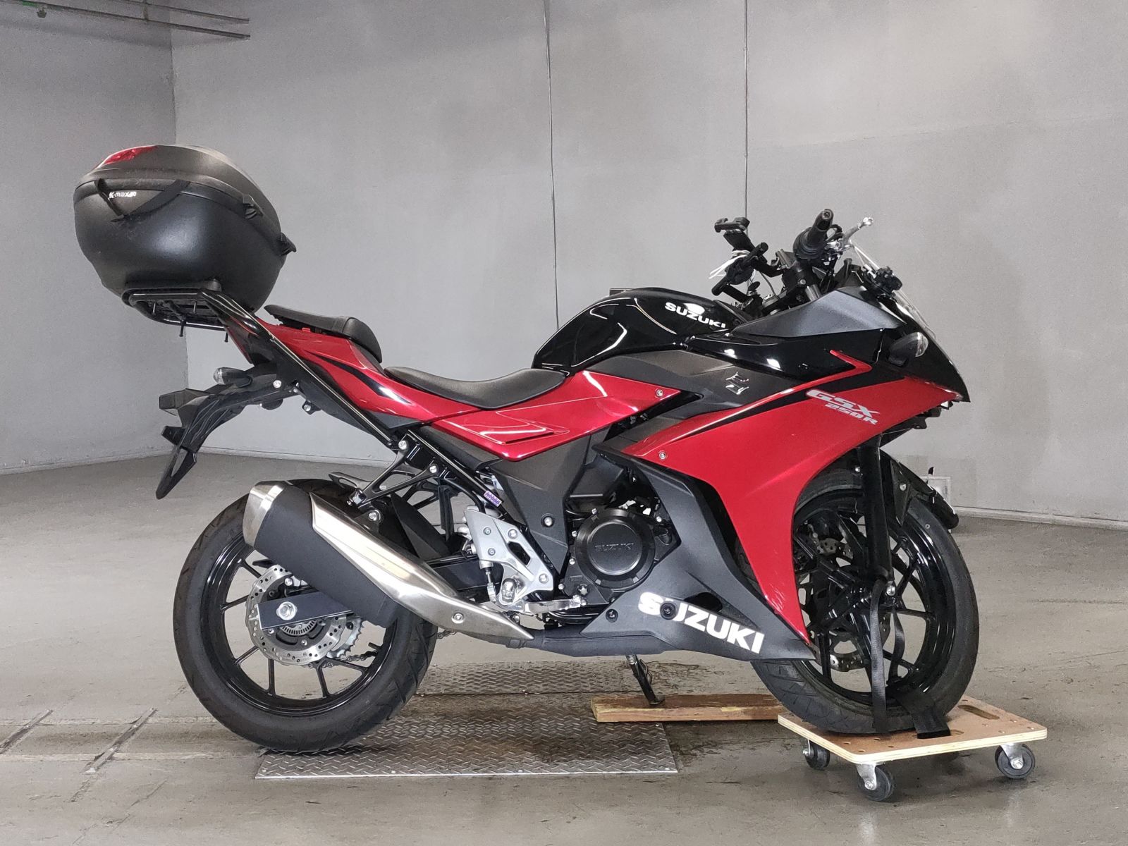 Suzuki GSX250R