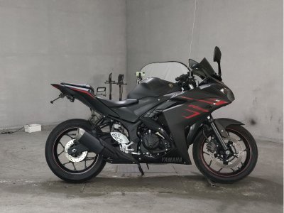 Yamaha YZF-R25 2017