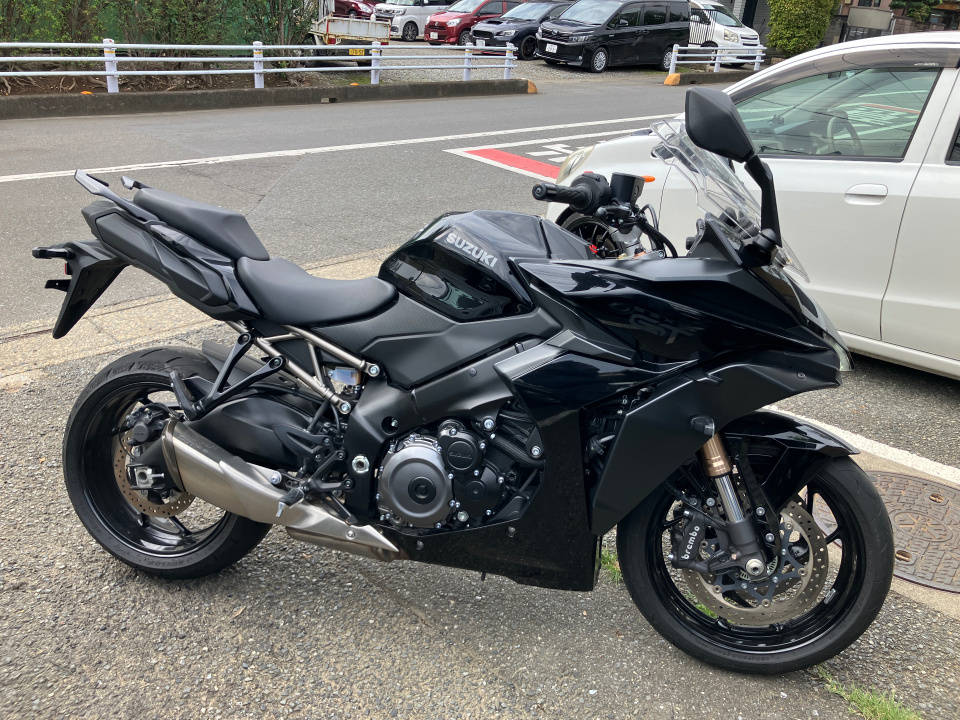 Suzuki gsx-s1000 gt 2022