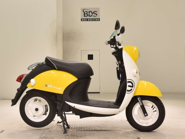 Yamaha E-VINO 2021