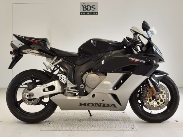 Honda CBR1000RR 2005
