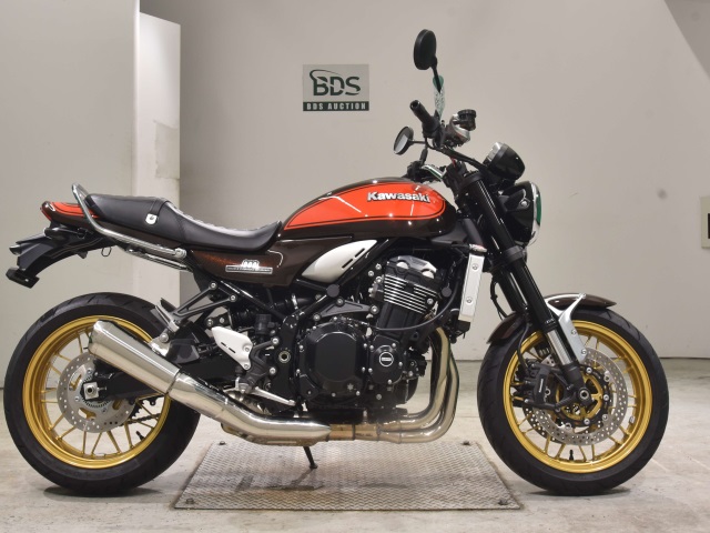 Kawasaki Z900RS 2022
