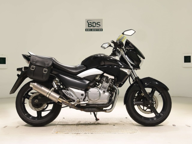 Suzuki GSR250