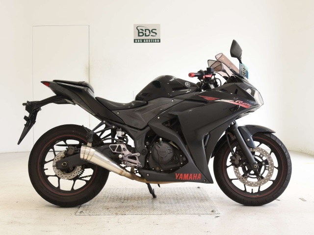 Yamaha YZF-R25 2015
