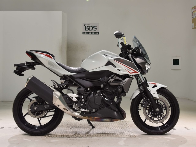 Kawasaki Z400 2021