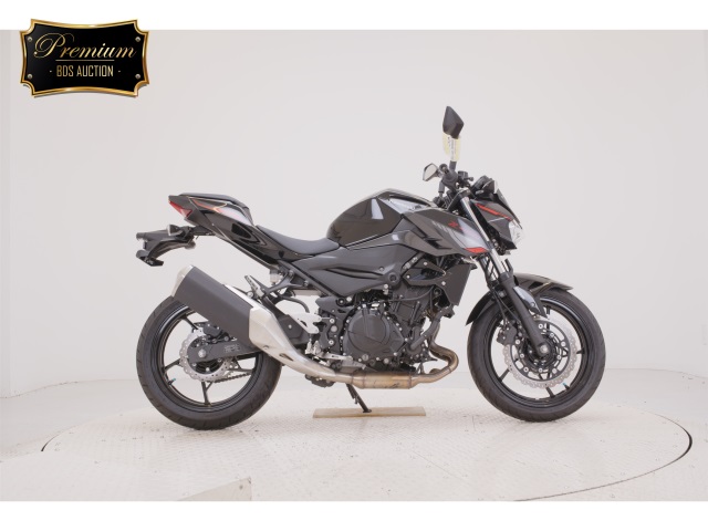 Kawasaki Z400 2025