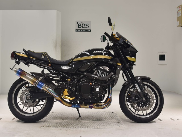 Kawasaki Z900RS 2023
