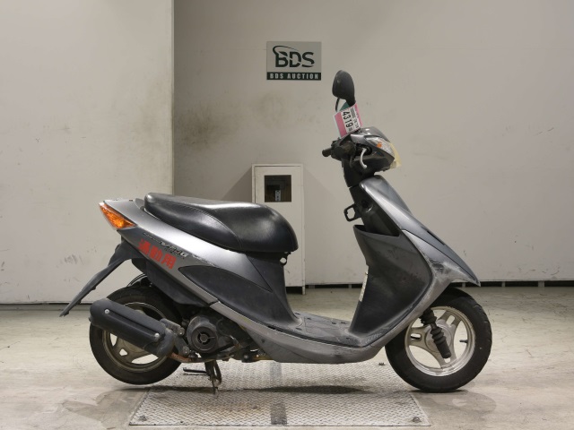Suzuki ADDRESS V50