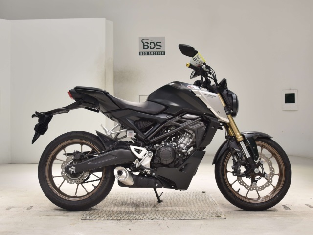Honda CB125R 2021