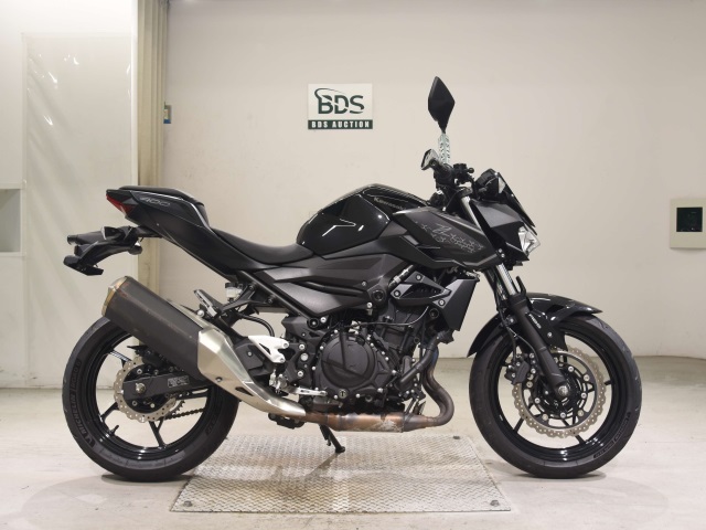 Kawasaki Z400 2021