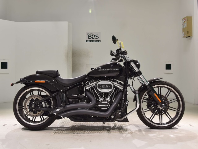 HD BREAKOUT FXBRS1870 2018