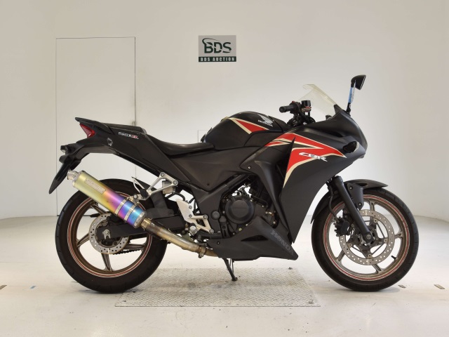 Honda CBR250R 2011