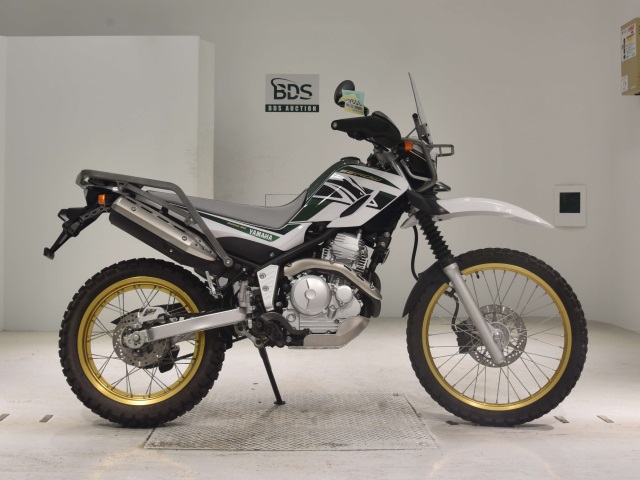 Yamaha SEROW XT250 2018
