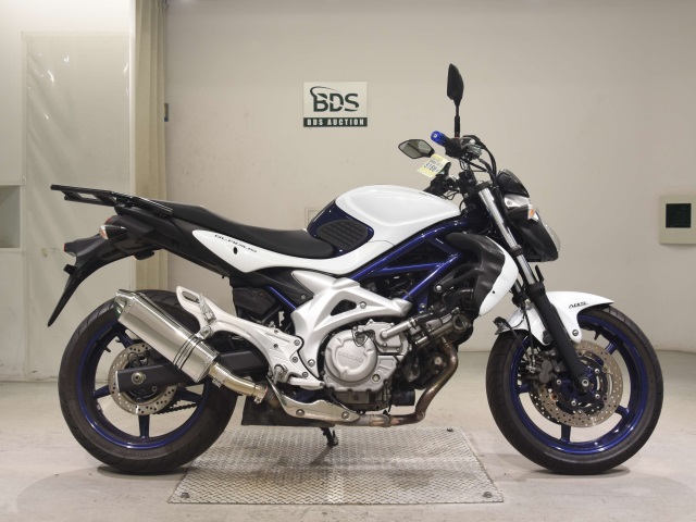 Suzuki GLADIUS SFV400 2011