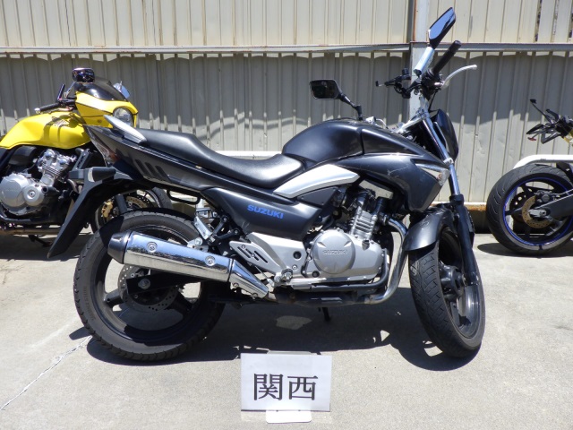 Suzuki GSR250
